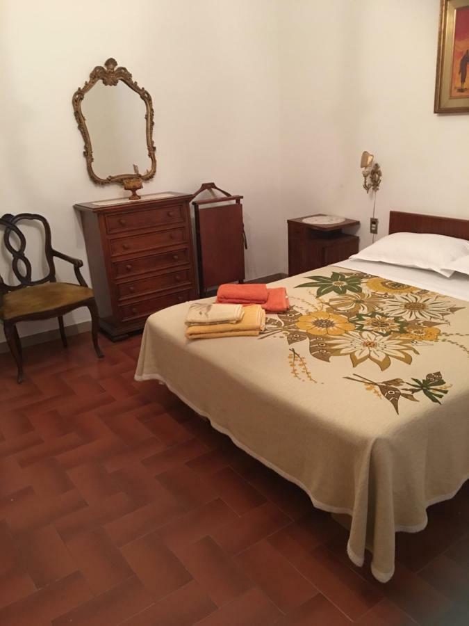 Casa Degli Zii Appartamento Letizia Luni Zewnętrze zdjęcie
