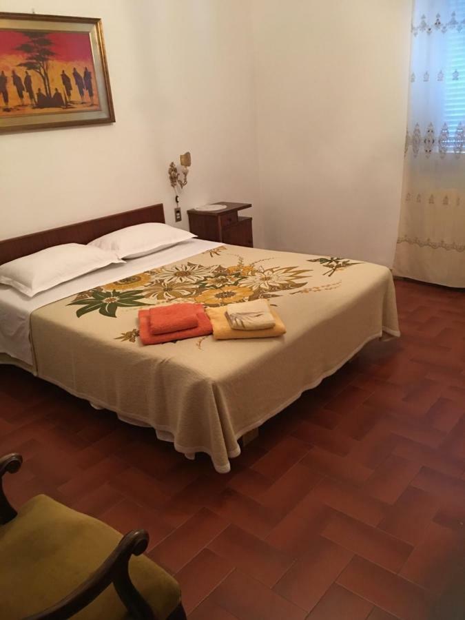 Casa Degli Zii Appartamento Letizia Luni Zewnętrze zdjęcie